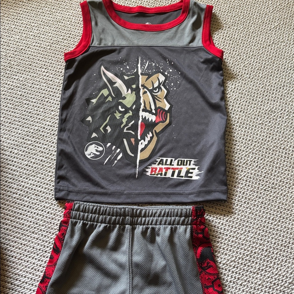 Shorts & tank boys new size 4 polyester dino Jurassic World